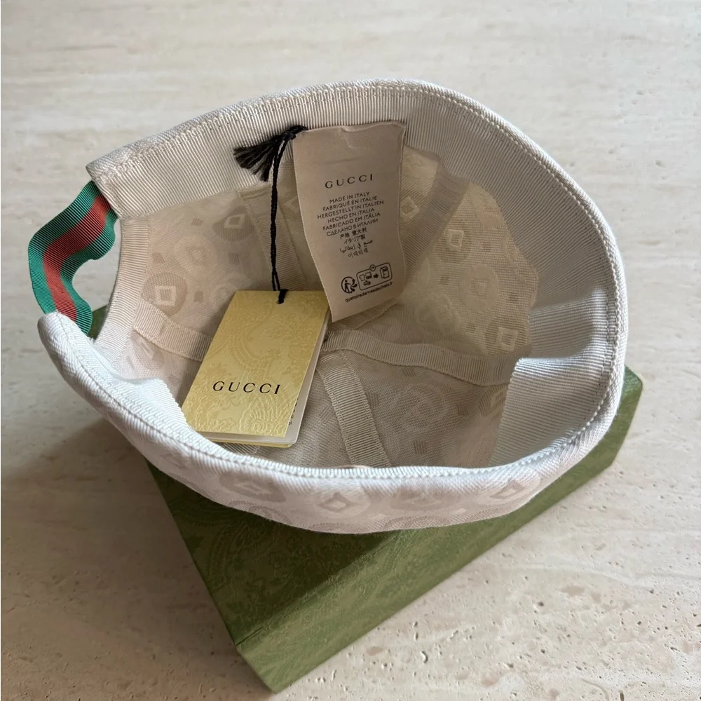 NWT GUCCI GG Kids Jacquard Docker Hat In Ivory Web Elastic Band Sz L / 56cm 💝💖